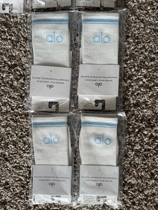 ALO Yoga Women's Crew Socks Pack - White, Mint, Pink, Light Blue, Black - Picture 6 of 6
